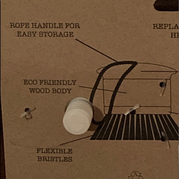 😘❤️ NWT - Rae Dunn, Seal Brush for Scrubbing - Picture 3 of 3